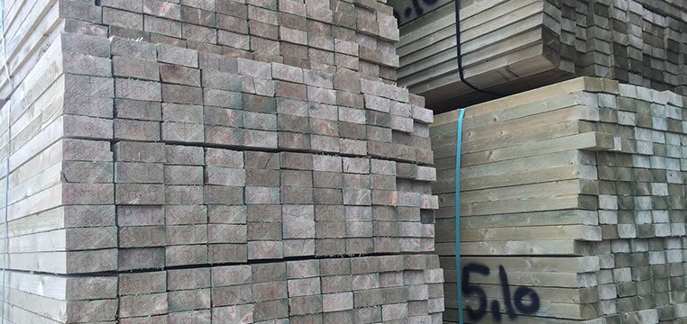 560